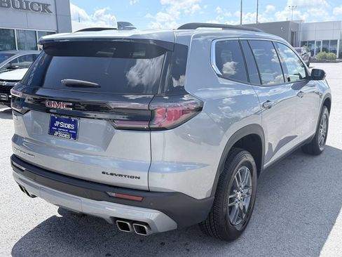 Used 2025 GMC Acadia Elevation AWD/4WD image 5