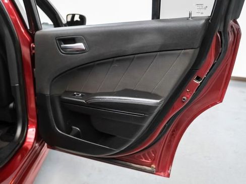 Used 2019 Dodge Charger GT w/ Blacktop Package image 39