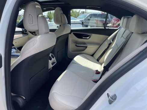 Used 2025 Mercedes-Benz C 300 Sedan image 13