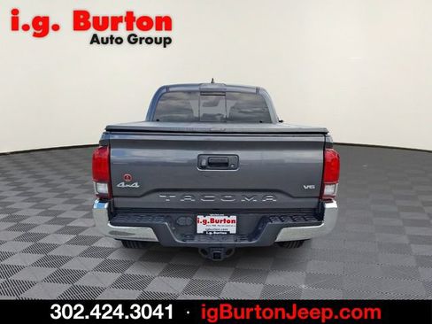 Used 2022 Toyota Tacoma SR5 AWD/4WD image 5