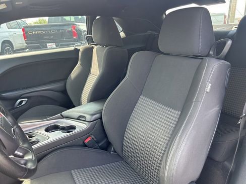 Used 2019 Dodge Challenger R/T RWD image 14