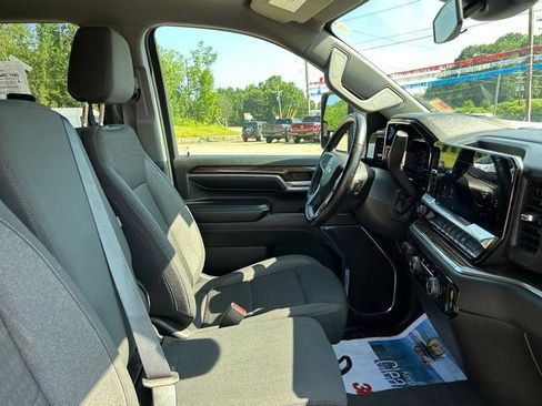Used 2024 Chevrolet Silverado 2500 LT image 23