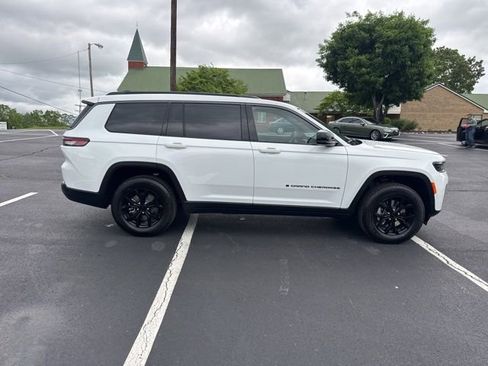 New 2026 Jeep Grand Cherokee L 4WD image 8