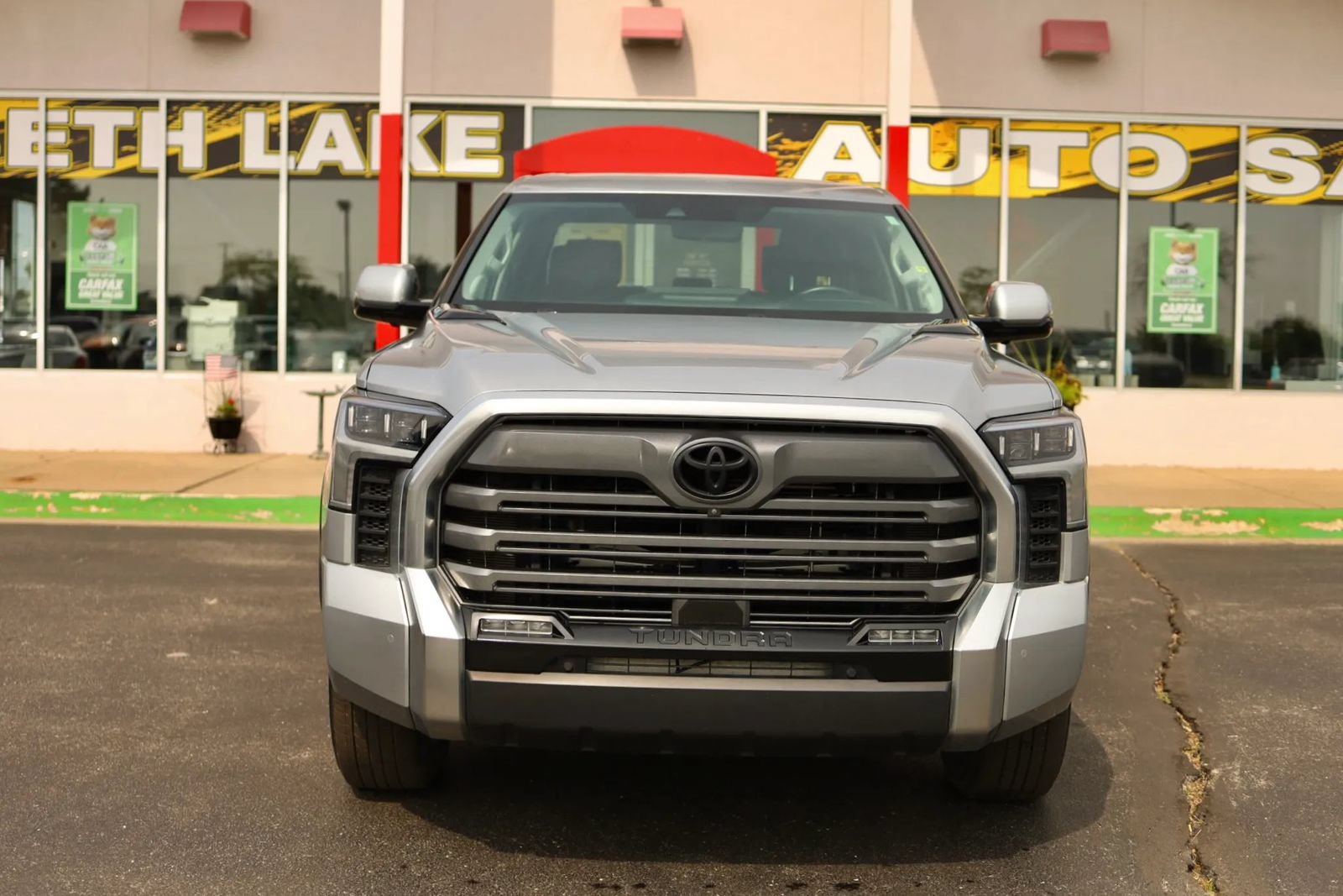 Used 2022 Toyota Tundra Limited AWD/4WD image 2
