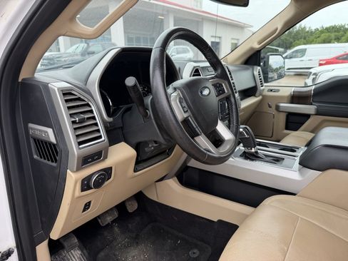 Used 2016 Ford F150 Lariat w/ Equipment Group 501A Mid AWD/4WD image 8
