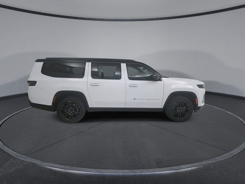 New 2026 Jeep Grand Wagoneer L Summit image 9