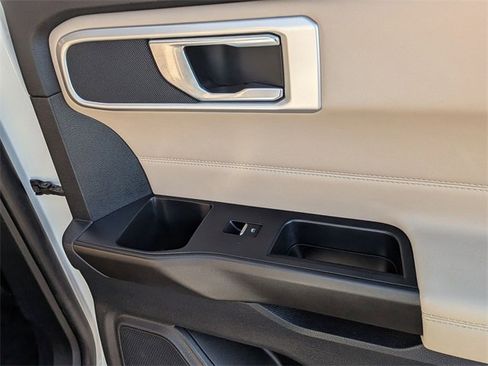 Used 2020 Ford Explorer XLT w/ Equipment Group 202A image 35