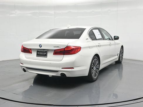 Used 2019 BMW 530e w/ Convenience Package RWD image 27