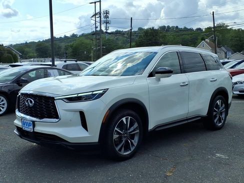Used 2024 INFINITI QX60 Luxe w/ Cargo Package AWD/4WD image 3