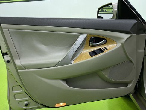 Used 2007 Toyota Camry V6 image 16