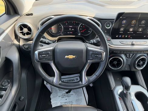 Used 2023 Chevrolet Blazer LT AWD/4WD image 10