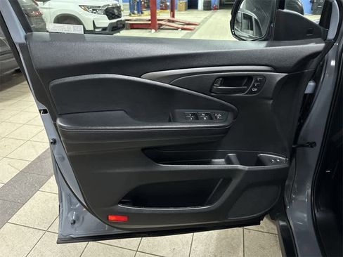 Used 2023 Honda Passport TrailSport image 31