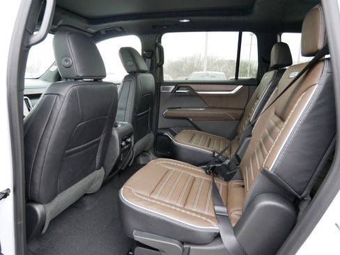 New 2026 GMC Acadia Denali Ultimate w/ LPO, Floor Liner Package image 7