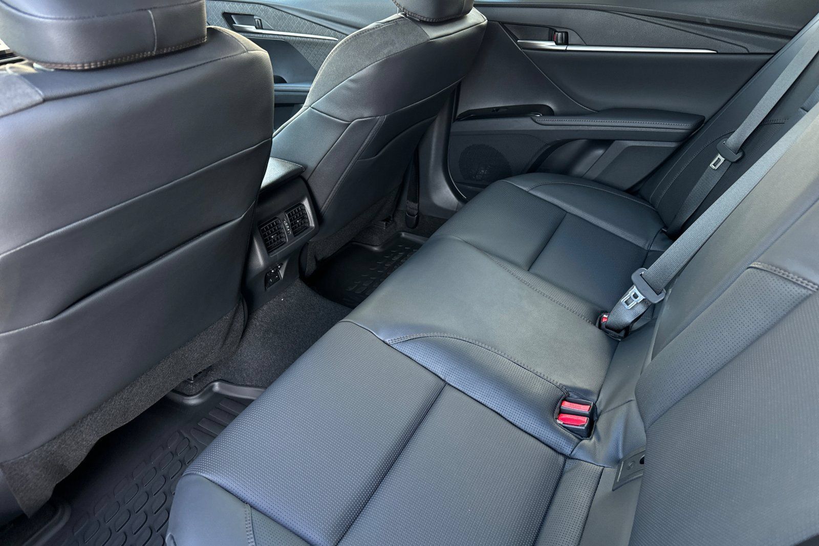 New 2026 Toyota Camry XSE AWD/4WD image 13