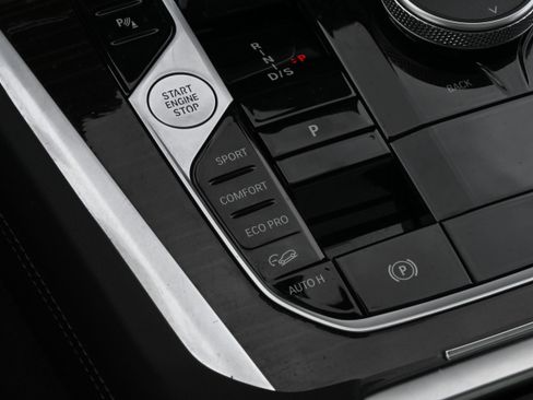 Certified 2024 BMW X6 xDrive40i w/ Premium Package image 21