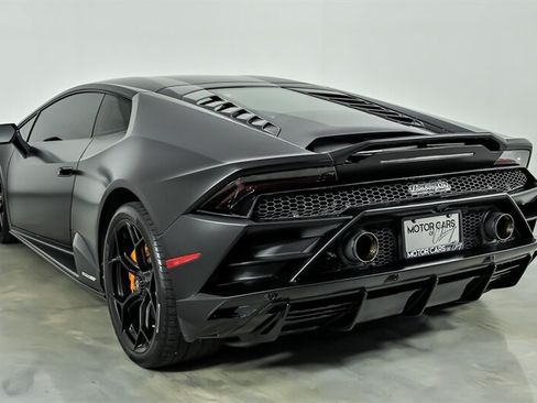 Used 2020 Lamborghini Huracan EVO AWD/4WD image 7