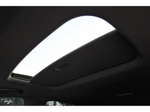 Used 2025 Buick Envista Sport Touring w/ Experience Buick Package FWD image 27