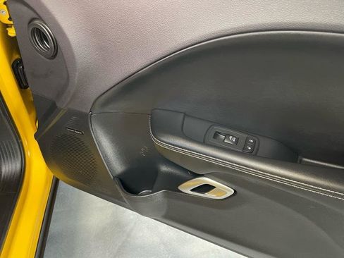 Used 2017 Dodge Challenger SRT w/ Technology Group image 43