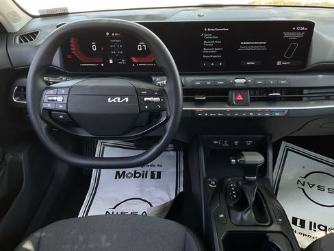 Used 2025 Kia K4 FWD image 12