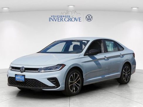 New 2025 Volkswagen Jetta Sport FWD image 4