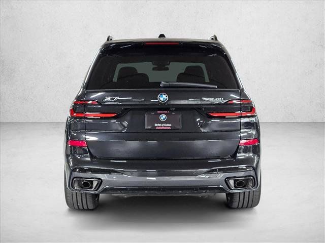 Used 2027 BMW X7 xDrive40i w/ M Sport Package AWD/4WD image 6