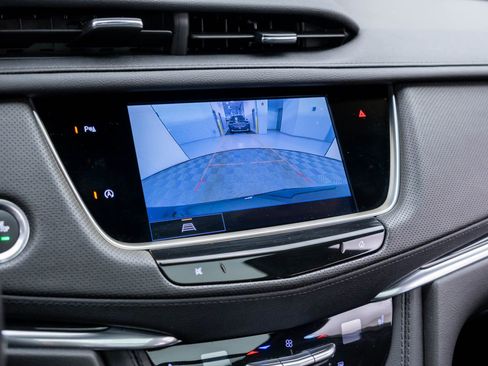 Certified 2024 Cadillac XT5 Premium Luxury AWD/4WD image 27