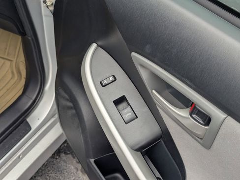 Used 2015 Toyota Prius Two image 33