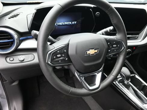 New 2026 Chevrolet Trax LT w/ Driver Confidence Package FWD image 19