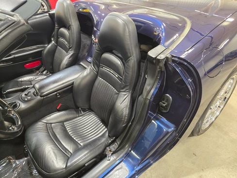 Used 1999 Chevrolet Corvette Convertible w/ Memory Pkg image 23