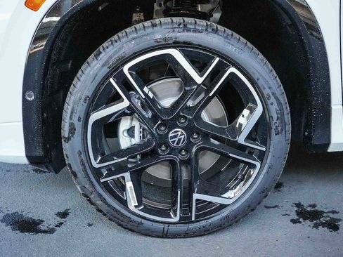 New 2026 Volkswagen Tiguan SEL R-Line image 11