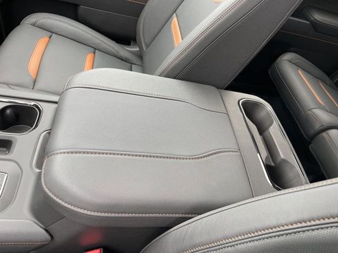 Used 2025 GMC Sierra 1500 AT4 w/ AT4 Premium Package image 21