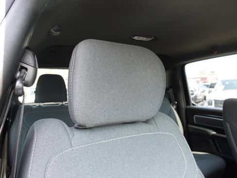 Used 2019 RAM 1500 Big Horn AWD/4WD image 30