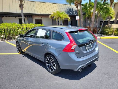 Used 2018 Volvo V60 T5 Dynamic w/ Vision Package FWD image 9
