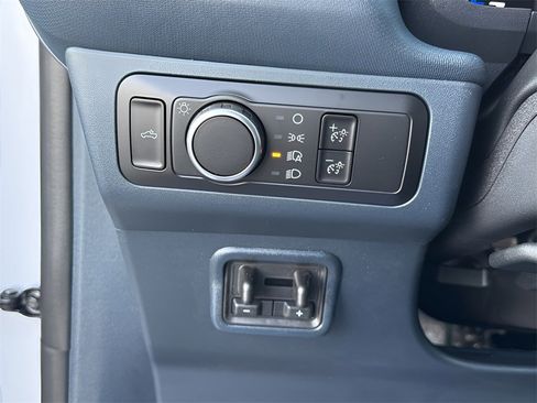 New 2025 Ford Maverick XLT w/ XLT Luxury Package image 36