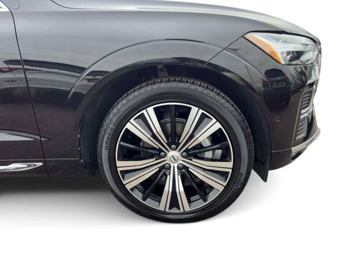 Used 2023 Volvo XC60 B5 Plus image 7