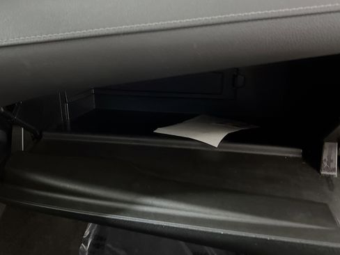 Used 2023 Toyota Camry SE image 33