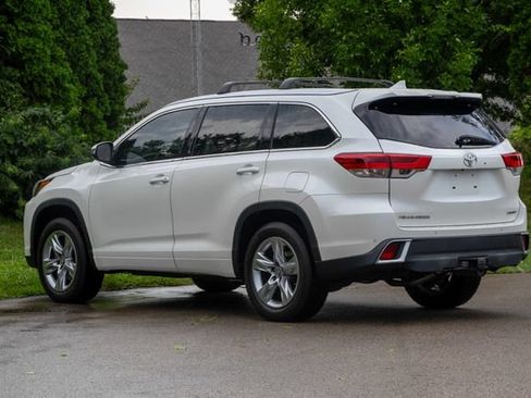 Used 2019 Toyota Highlander Limited FWD image 7