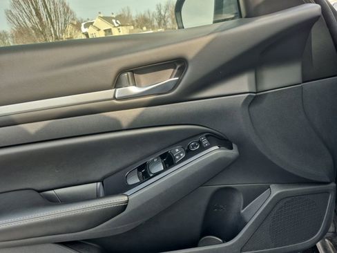 Used 2023 Nissan Altima 2.5 SV FWD image 20