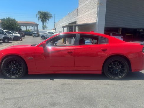 Used 2022 Dodge Charger Scat Pack w/ Navigation & Travel Group RWD image 9