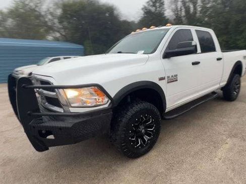 Used 2018 RAM 2500 Tradesman w/ Chrome Appearance Group image 4