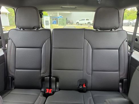 New 2026 Chevrolet Suburban High Country image 19