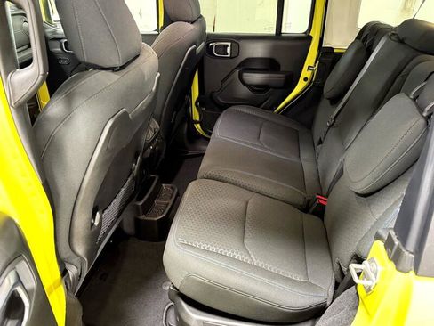 Used 2024 Jeep Wrangler Unlimited Rubicon 4xe image 14