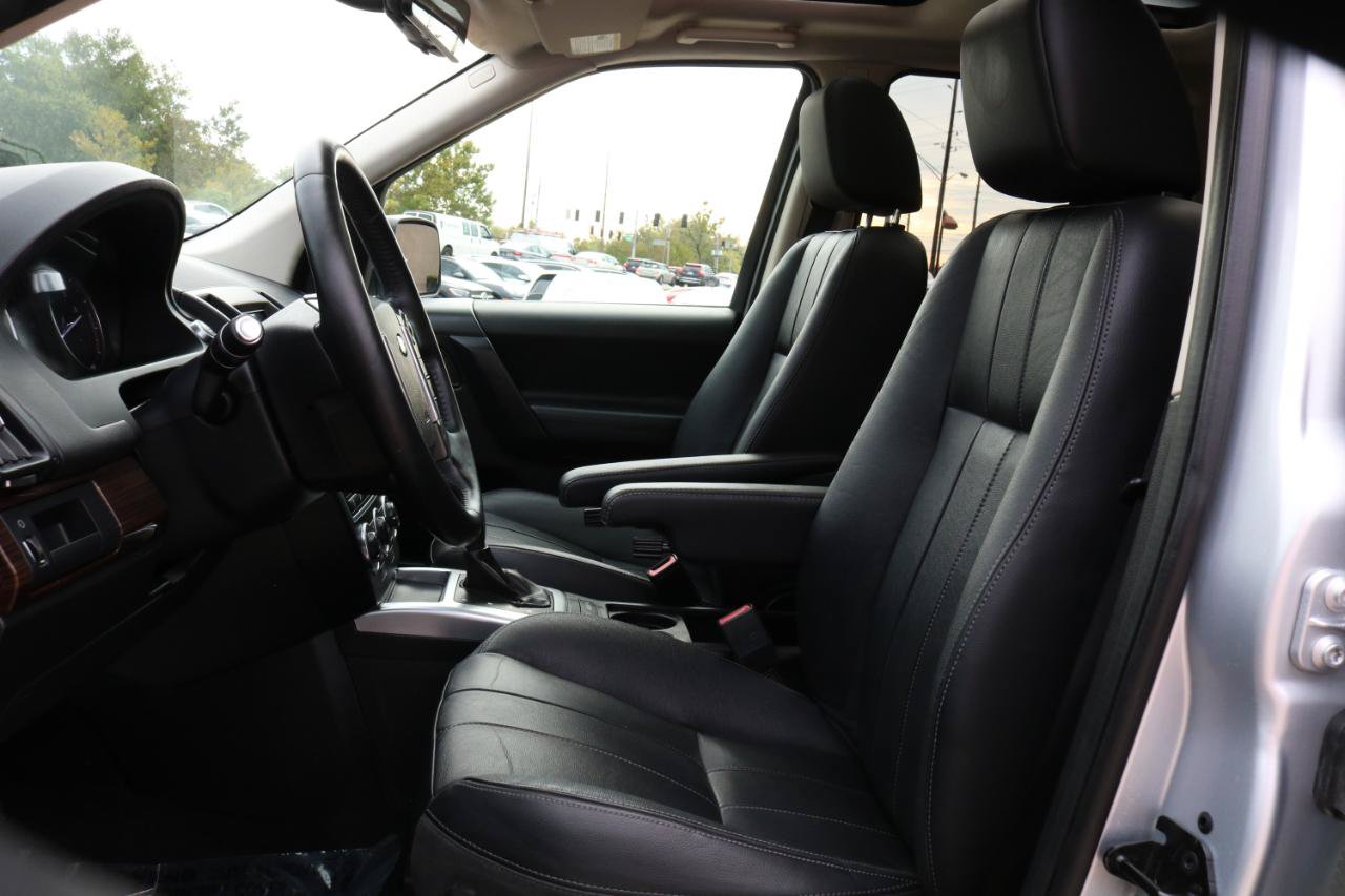 Used 2014 Land Rover LR2 AWD/4WD image 17