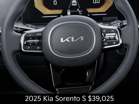 Used 2025 Kia Sorento S AWD/4WD image 22