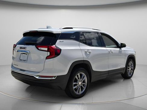 Used 2023 GMC Terrain SLT FWD image 7