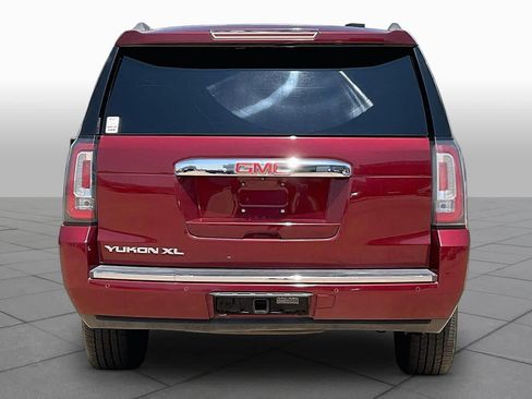 Used 2020 GMC Yukon XL Denali RWD image 6