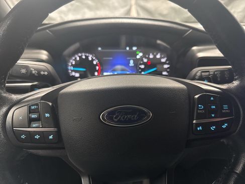 Used 2020 Ford Explorer XLT w/ Equipment Group 202A AWD/4WD image 24