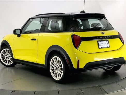 Certified 2025 MINI Cooper S image 10