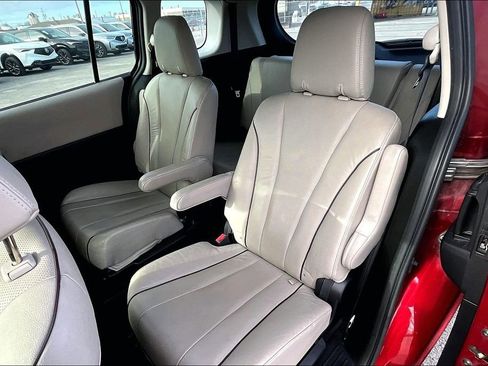 Used 2013 MAZDA MAZDA5 Grand Touring image 35