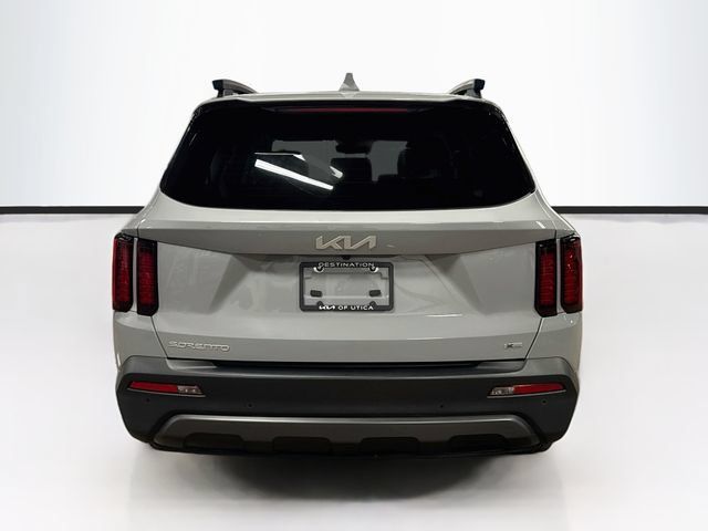 Used 2023 Kia Sorento S w/ Panoramic Sunroof Package AWD/4WD image 6